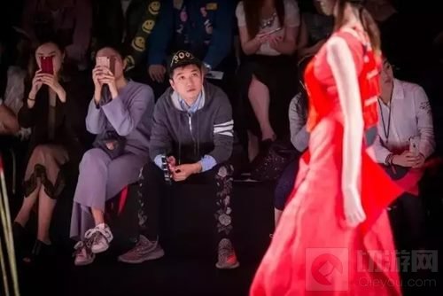 ELLE专访球球制作人吴萌 当游戏与时尚碰撞