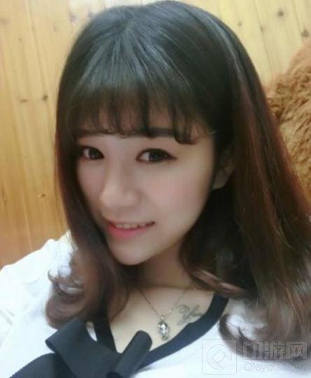 CF手游美眉零距离女神资料卡 极度诱惑小艺