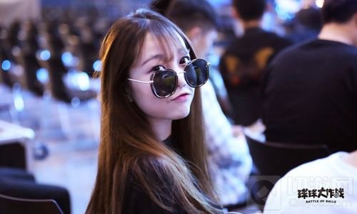 想和你萌萌互动 球球大作战BPL小姐姐邀你来现场