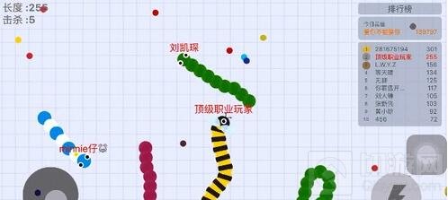 贪吃蛇大作战如何成为超级大蛇 10W分长度攻略