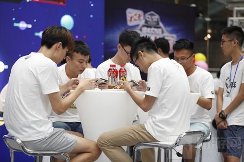 一触即发 CEST球球大作战校园总决赛赛制今日揭晓