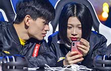 女神带队吃鸡 终结者2TSL世界冠军OG战队专访