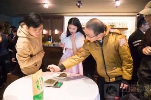当火锅遇到茉莉花 《小冰冰传奇》五城勇士集结