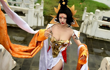 王者荣耀武则天COS分享 肤白貌美武则天COS